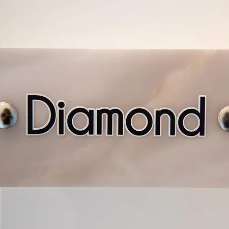 Diamond Πανσιόν